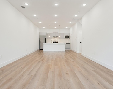 2613 Calvin Street - Photo Thumbnail 5