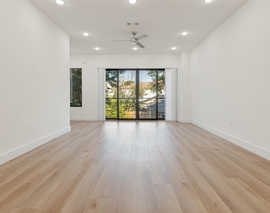 2613 Calvin Street - Photo Thumbnail 14