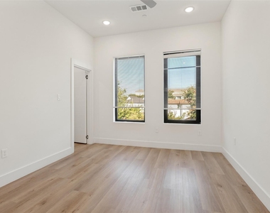 2613 Calvin Street - Photo Thumbnail 17