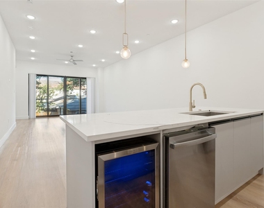 2613 Calvin Street - Photo Thumbnail 11