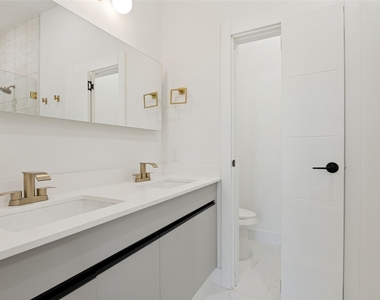2613 Calvin Street - Photo Thumbnail 18