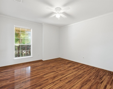 13201 Padre Avenue - Photo Thumbnail 7