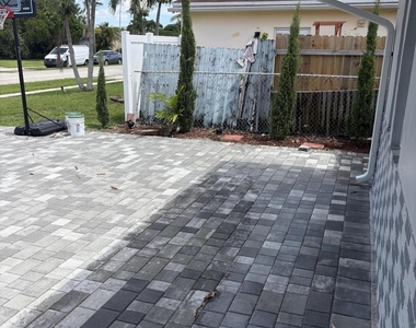 8250 Sw 8th Court - Photo Thumbnail 8