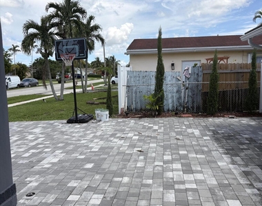 8250 Sw 8th Court - Photo Thumbnail 9
