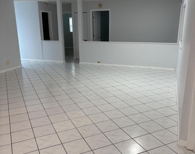8250 Sw 8th Court - Photo Thumbnail 21