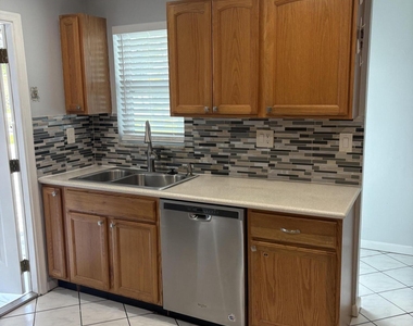 8250 Sw 8th Court - Photo Thumbnail 16