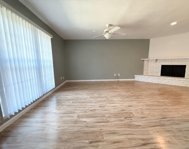 1008 S Jupiter Road - Photo Thumbnail 2