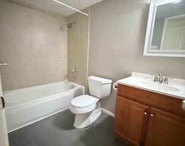 1008 S Jupiter Road - Photo Thumbnail 13