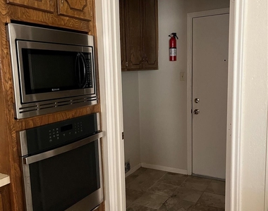 5226 Long Shadows Lane - Photo Thumbnail 2