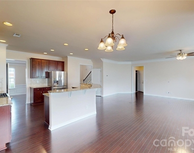 6712 Coral Rose Road - Photo Thumbnail 4