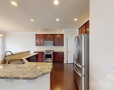 6712 Coral Rose Road - Photo Thumbnail 5