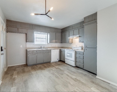 900 Skelly Street - Photo Thumbnail 6