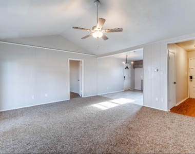 900 Skelly Street - Photo Thumbnail 7