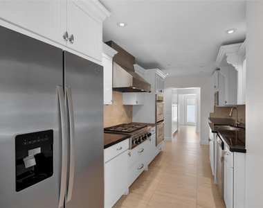 2401 Ne 47th Street - Photo Thumbnail 16