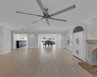 2401 Ne 47th Street - Photo Thumbnail 8