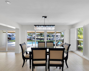 2401 Ne 47th Street - Photo Thumbnail 12