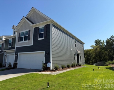 785 Kitfox Drive Nw - Photo Thumbnail 2