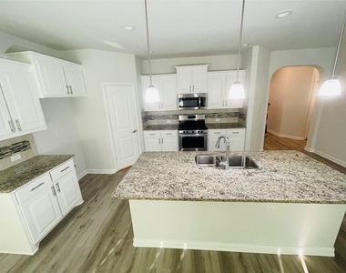 9109 Stormcrow Drive - Photo Thumbnail 14