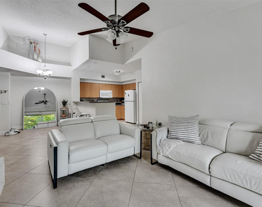 7940 N Nob Hill Road - Photo Thumbnail 10