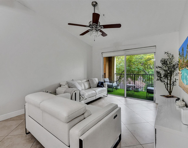 7940 N Nob Hill Road - Photo Thumbnail 8