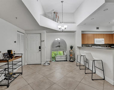 7940 N Nob Hill Road - Photo Thumbnail 6