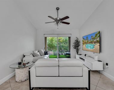 7940 N Nob Hill Road - Photo Thumbnail 12