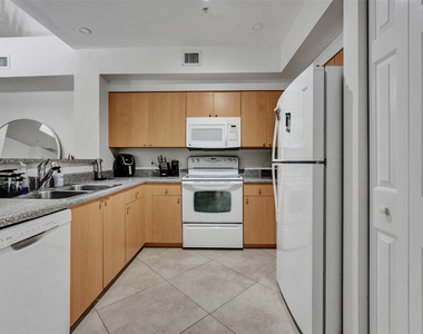 7940 N Nob Hill Road - Photo Thumbnail 2