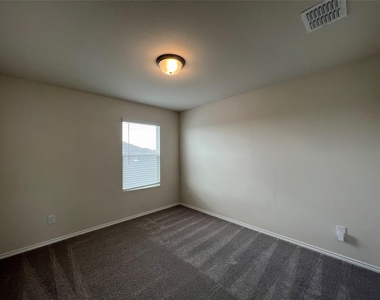 16013 Crews Avenue - Photo Thumbnail 19