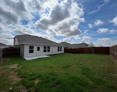 16013 Crews Avenue - Photo Thumbnail 20