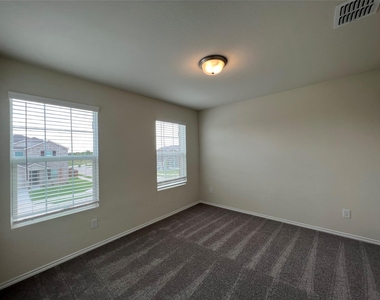 16013 Crews Avenue - Photo Thumbnail 17