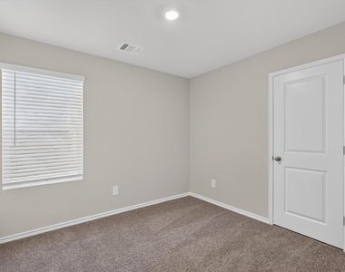 1817 Teton River Drive - Photo Thumbnail 16