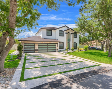 1254 Nw 102nd Way - Photo Thumbnail 1