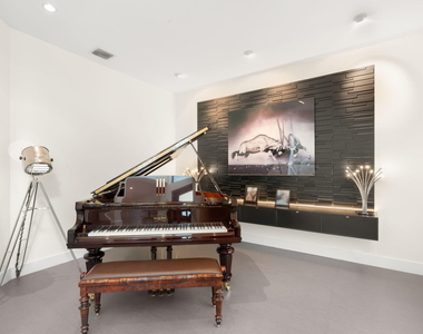 1254 Nw 102nd Way - Photo Thumbnail 6
