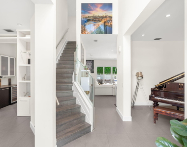 1254 Nw 102nd Way - Photo Thumbnail 5