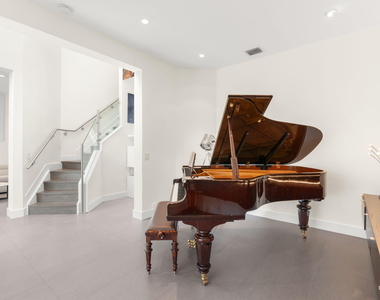 1254 Nw 102nd Way - Photo Thumbnail 7