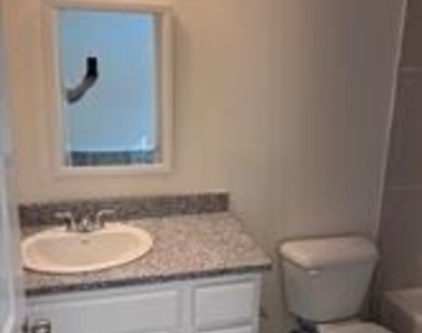 802 S 5th Street - Photo Thumbnail 1