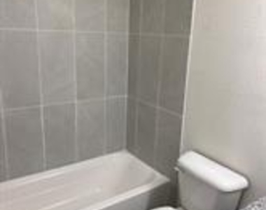 802 S 5th Street - Photo Thumbnail 7