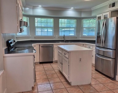 2913 David Drive - Photo Thumbnail 5