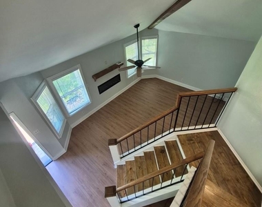 2913 David Drive - Photo Thumbnail 8