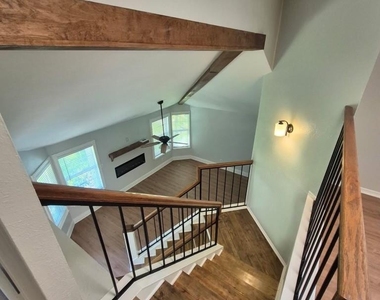 2913 David Drive - Photo Thumbnail 9
