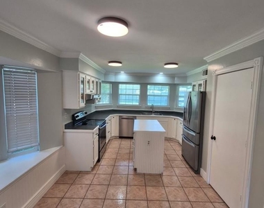 2913 David Drive - Photo Thumbnail 4