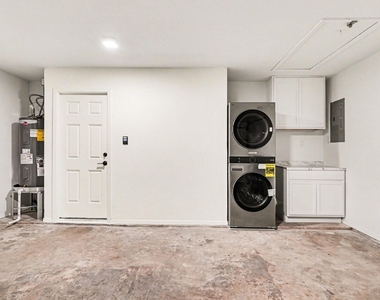 772 Hampshire Drive - Photo Thumbnail 19
