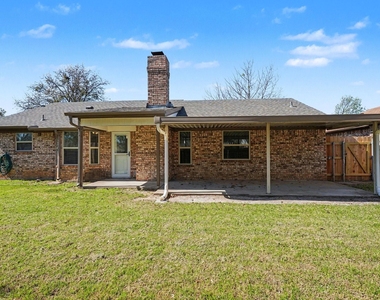 772 Hampshire Drive - Photo Thumbnail 23