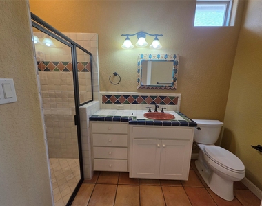 4204 Bluff View Drive - Photo Thumbnail 16