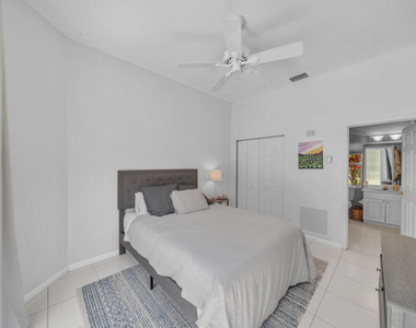 7693 Rockford Road - Photo Thumbnail 27