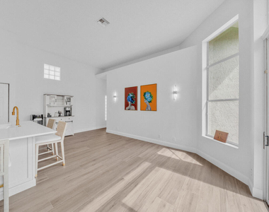 7693 Rockford Road - Photo Thumbnail 17
