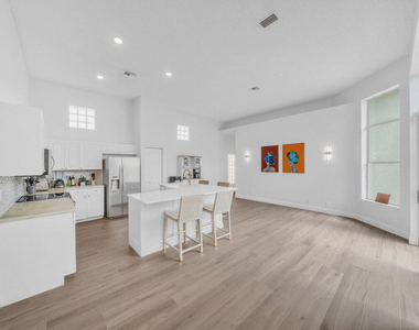 7693 Rockford Road - Photo Thumbnail 16