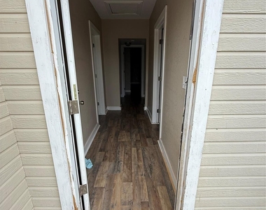 911 Elm Street - Photo Thumbnail 9