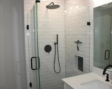 5632 Willis Avenue - Photo Thumbnail 18
