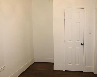 5632 Willis Avenue - Photo Thumbnail 13